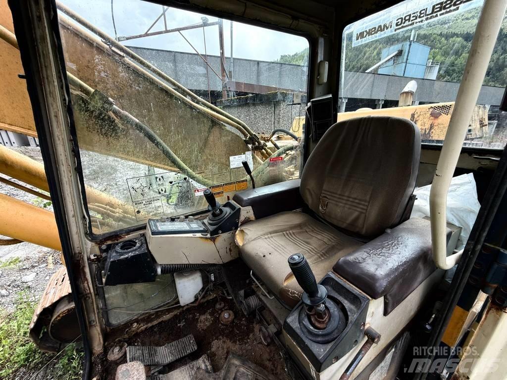 Komatsu PC 200-3 Bagri goseničarji