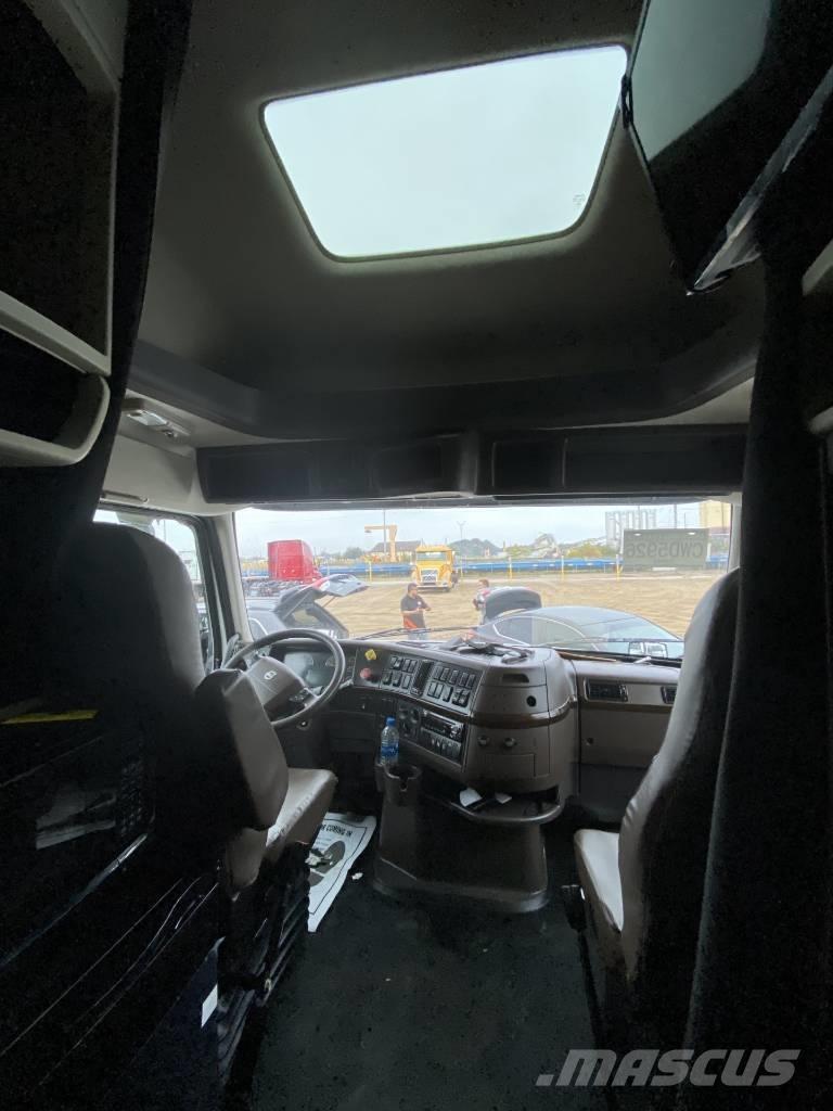 Volvo VLN 670 Vlačilci