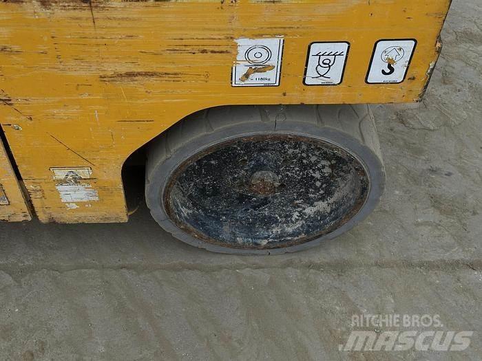 JCB S3246E Druga dvigala in dvižne ploščadi