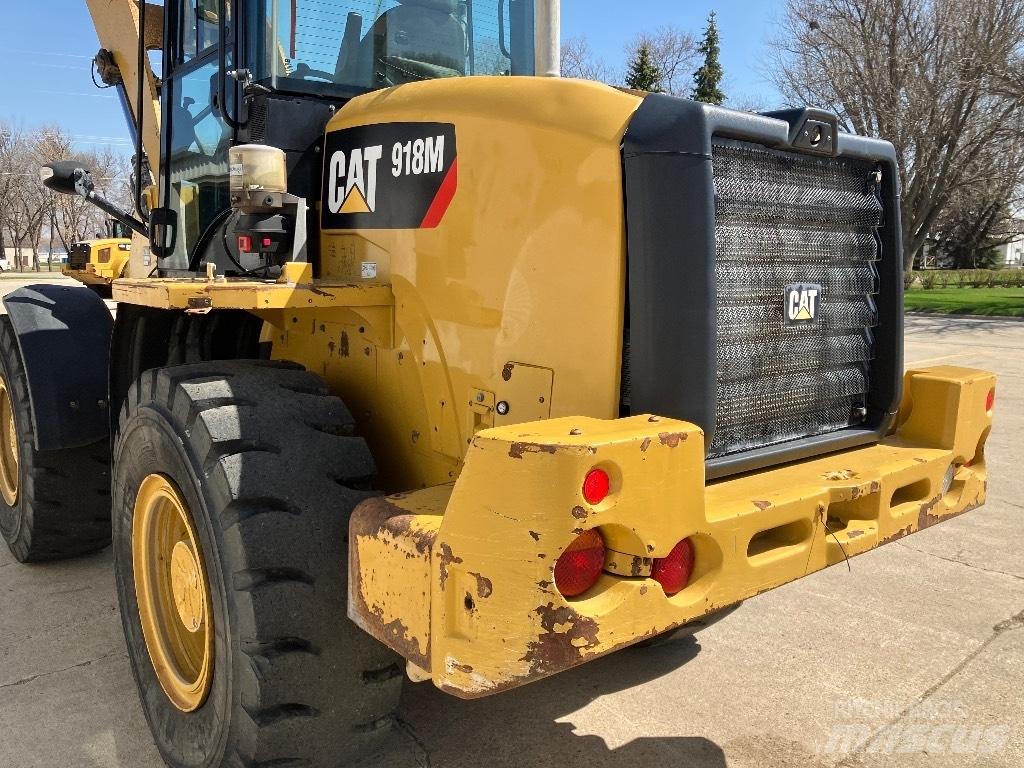 CAT 918 M Kolesni nakladalci