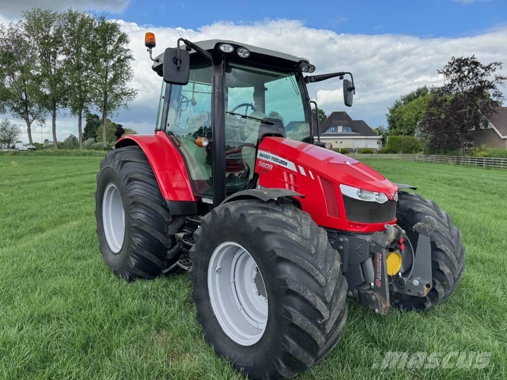 Massey Ferguson 5609 Traktorji