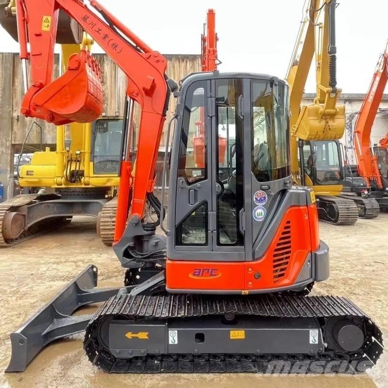Hitachi ZX50U Mini bagri <7t