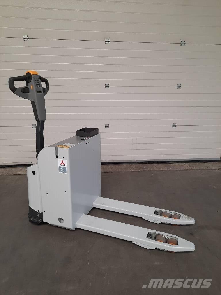 UniCarriers PLL180 Električni nizko dvižni viličar