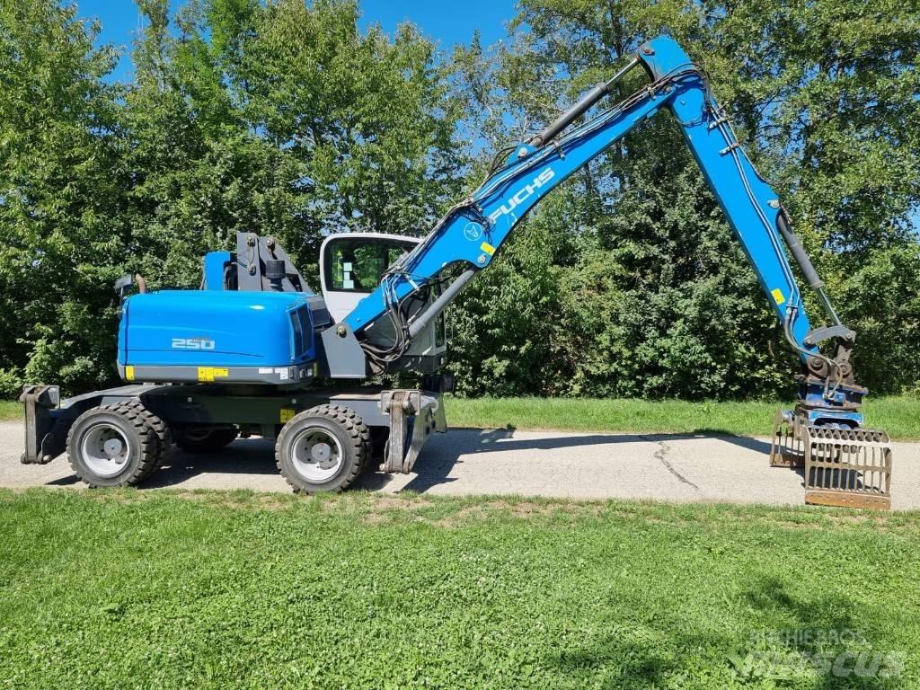 Fuchs MHL 250 Bagri za prekladanje primarnih/sekundarnih surovin