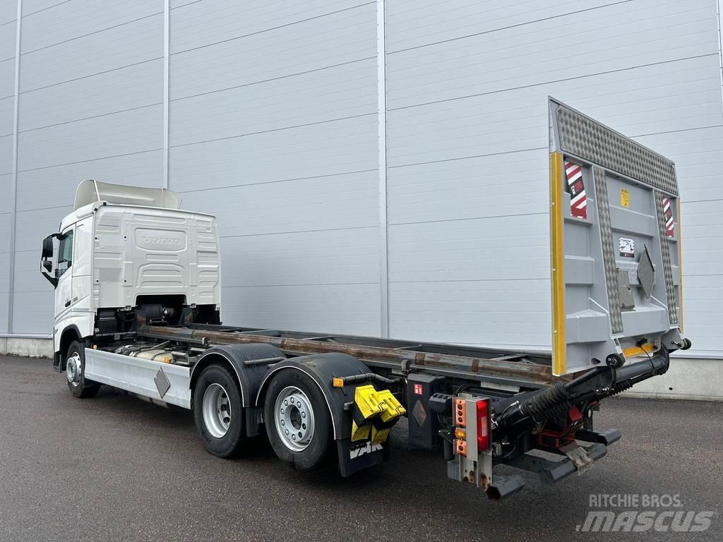 Volvo FH Razstavljivi tovornjaki z žičnimi dvigali