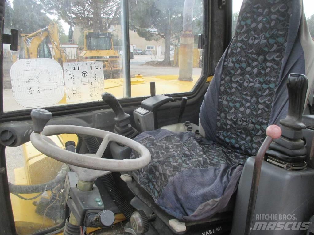 Komatsu PW 95 Midi bagri 7t – 12t