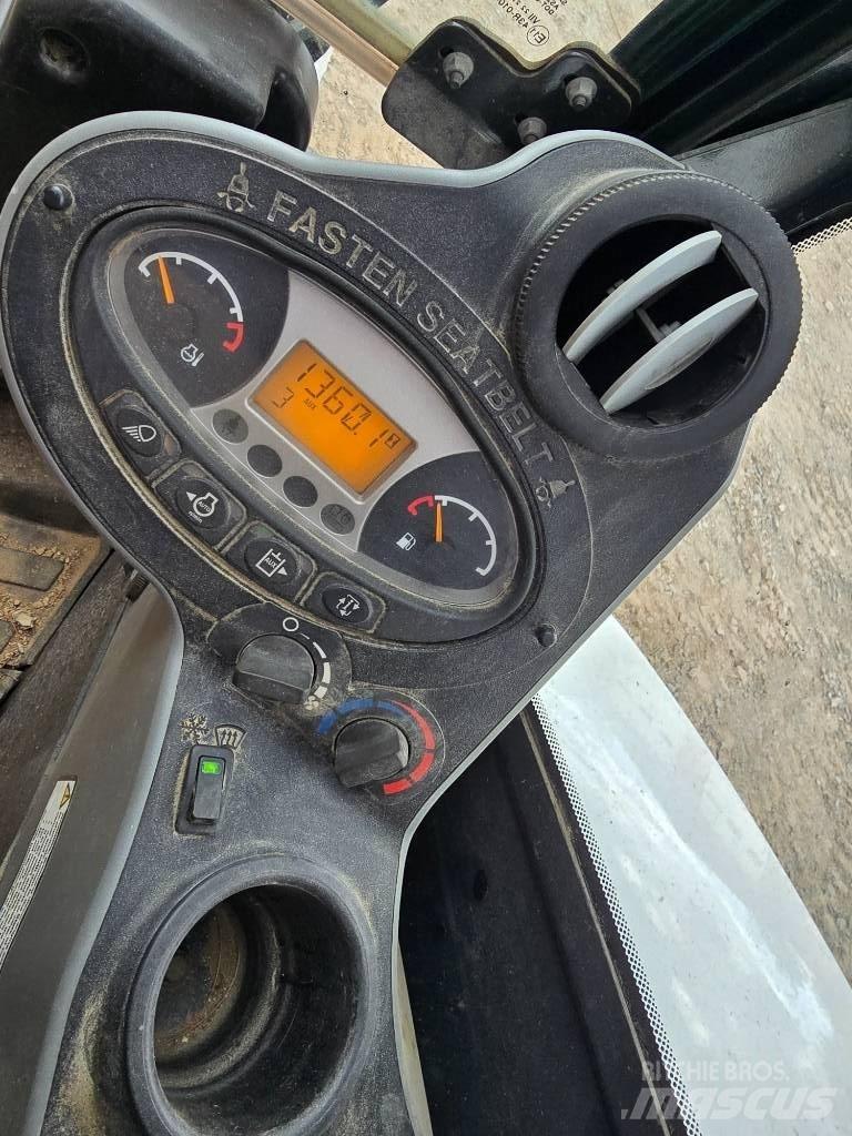 Bobcat E35 Mini bagri <7t
