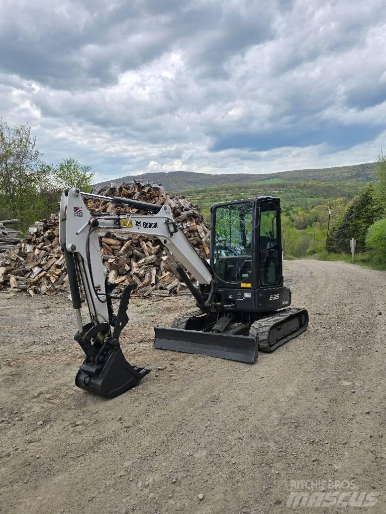 Bobcat E35 Mini bagri <7t