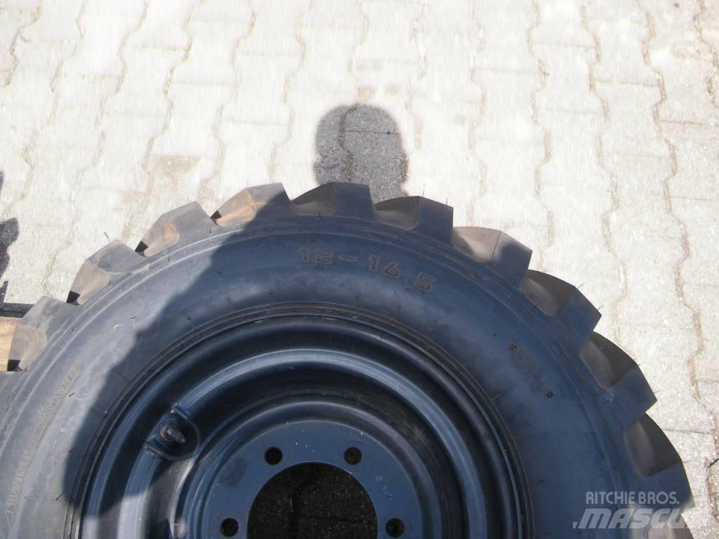 Kumho 12-16,5 Gume, kolesa in platišča