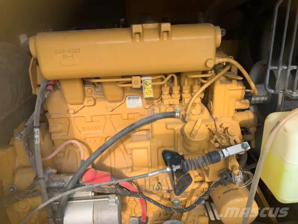 CAT 307,5 Bagri goseničarji