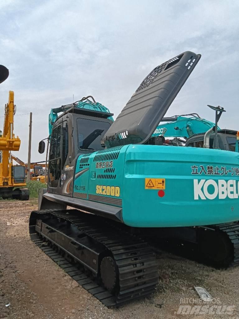 Kobelco SK 200D Midi bagri 7t – 12t