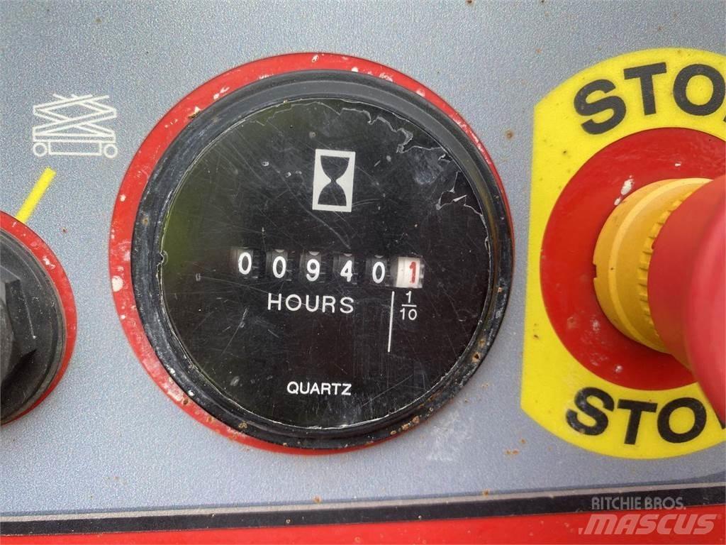 Manitou 140SC Škarjaste dvižne ploščadi