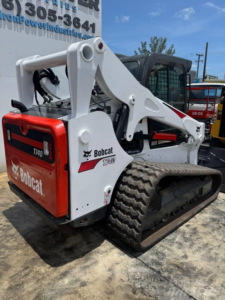 Bobcat T 740 Skid steer mini nakladalci