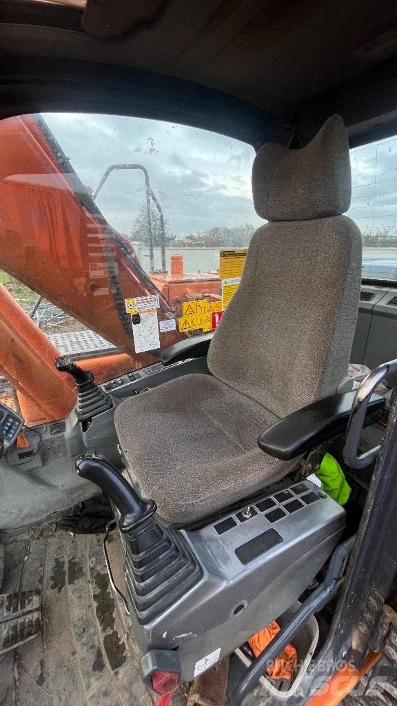 Doosan Dx140 Bagri na kolesih