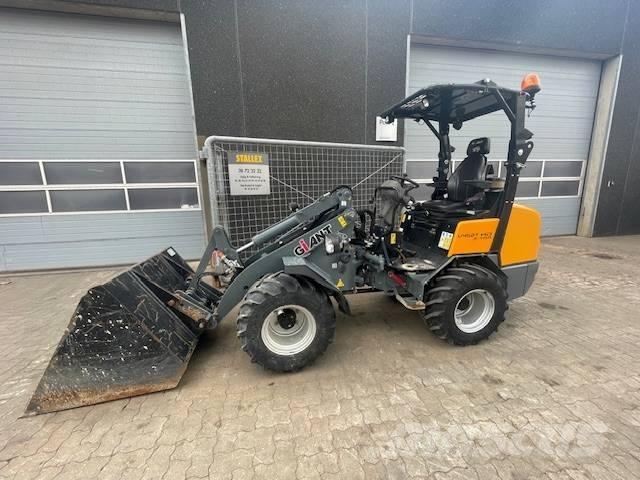 GiANT V452T X-TRA HD Mini nakladalci