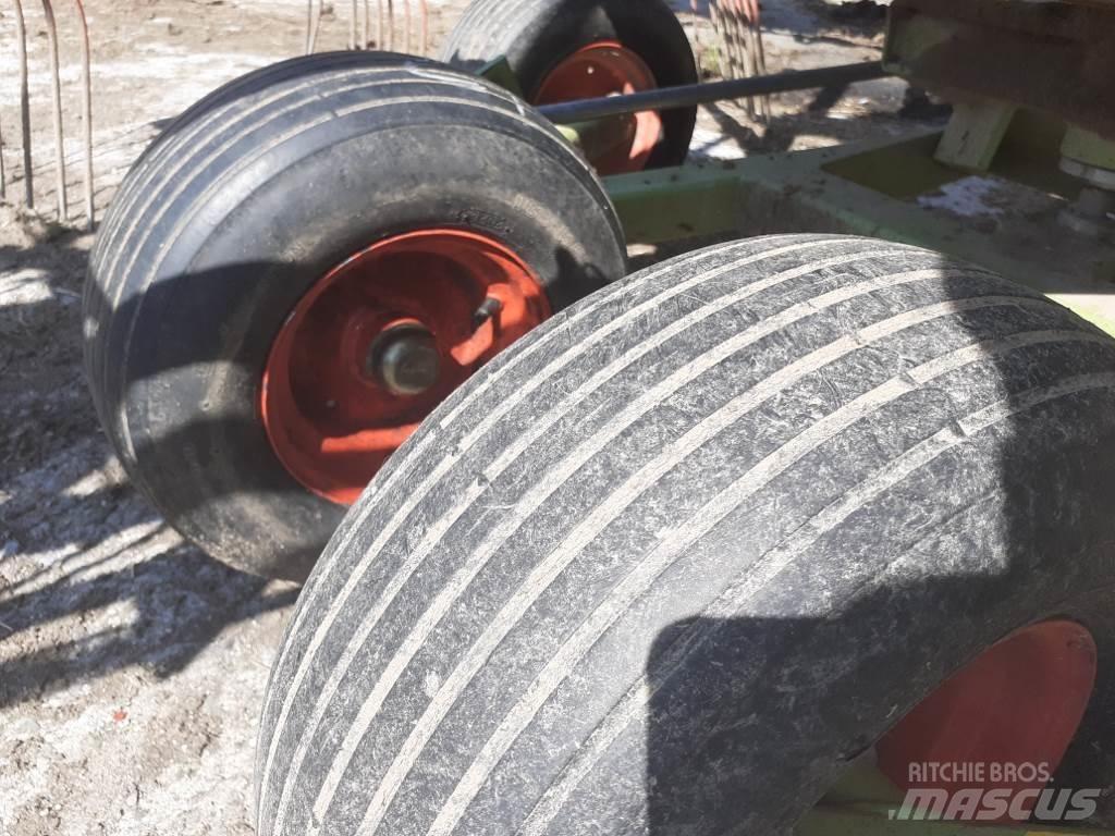 CLAAS Liner 430 S Zgrabljalniki