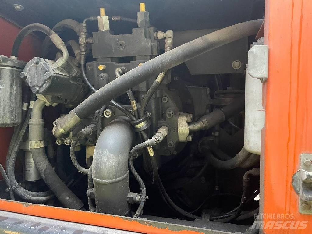 Doosan DX 210 W - 5 Bagri na kolesih