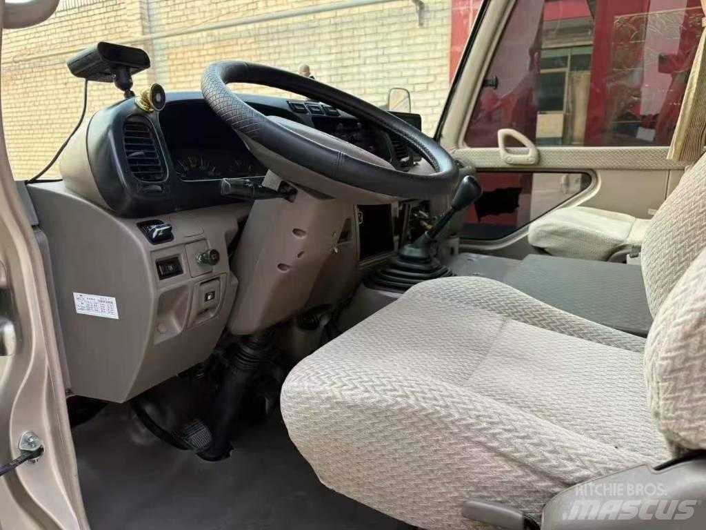 Toyota Coaster Bus Mini avtobusi