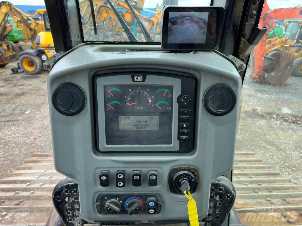 CAT D 6 N LGP Buldožerji goseničarji