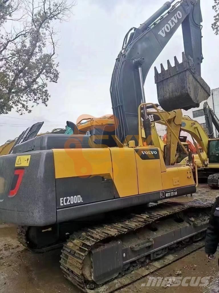 Volvo EC 200 Bagri goseničarji