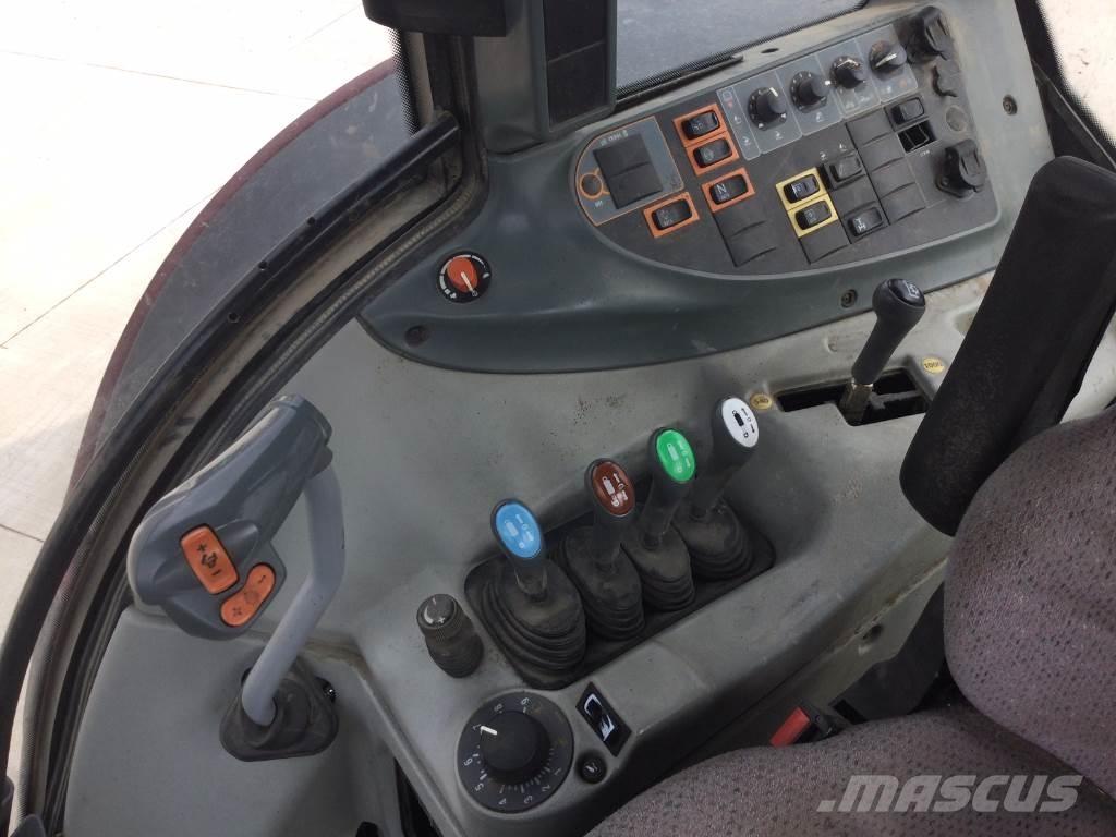 Valtra N123 Traktorji