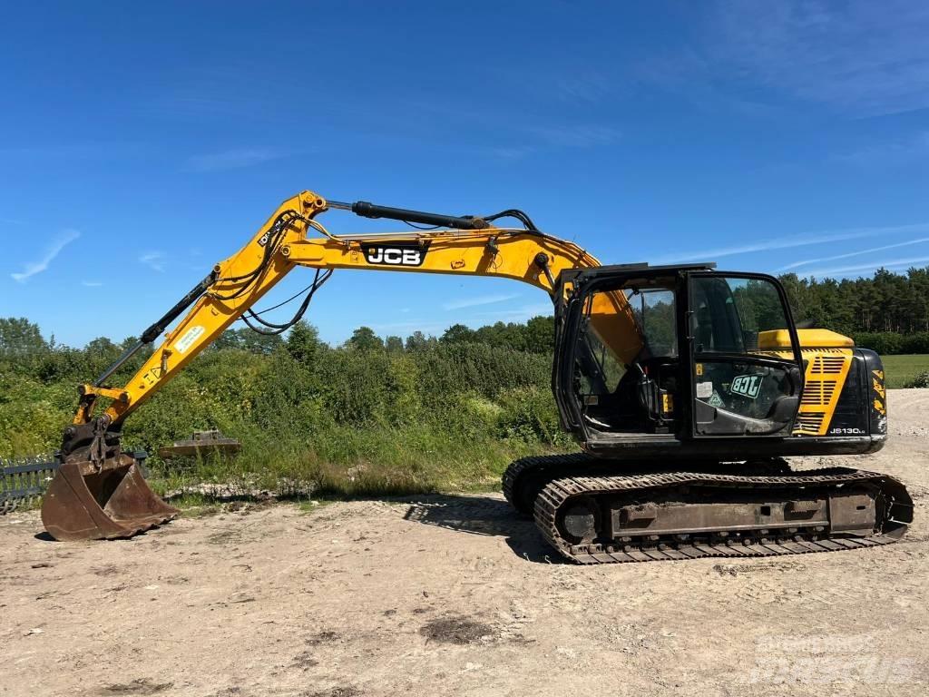 JCB JS 130 LC Bagri goseničarji