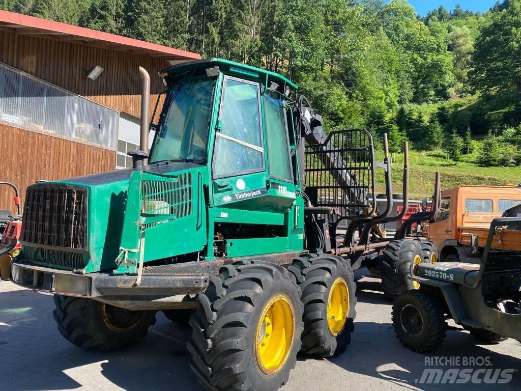 John Deere 1110 Forwarderji