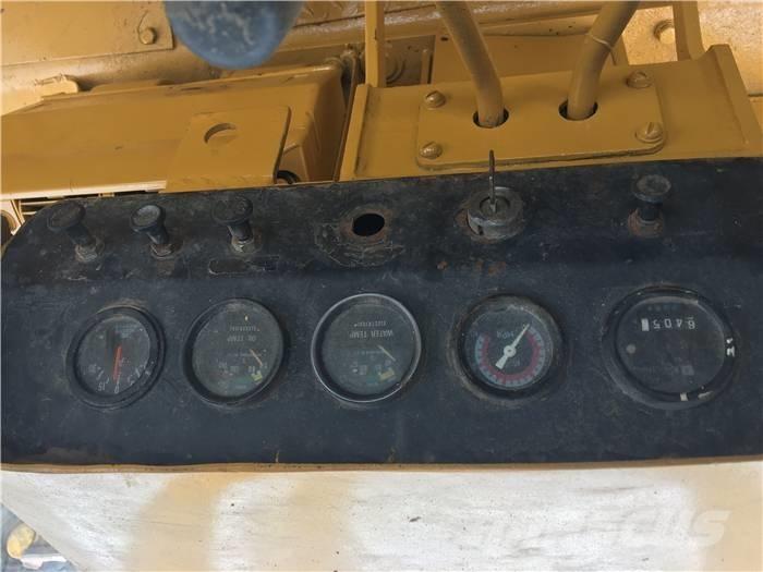 CAT D 7 G Buldožerji goseničarji