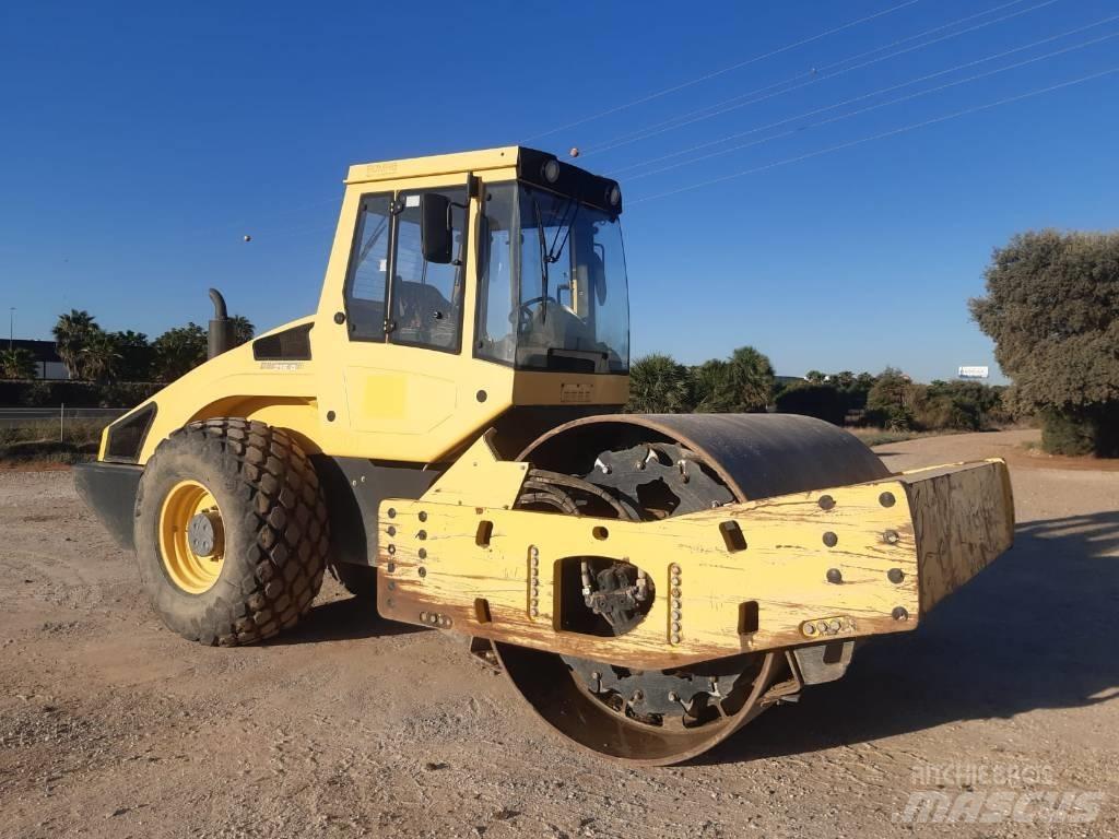Bomag BW 216 D-4 Kompaktorji tal