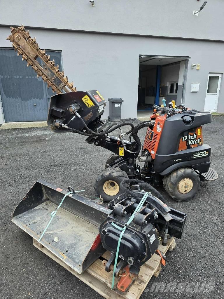 Ditch Witch R300 Freze za kopanje jarkov Trenčerji