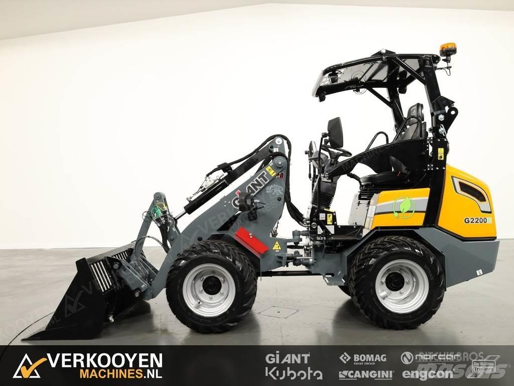 GiANT G2200E Kolesni nakladalci