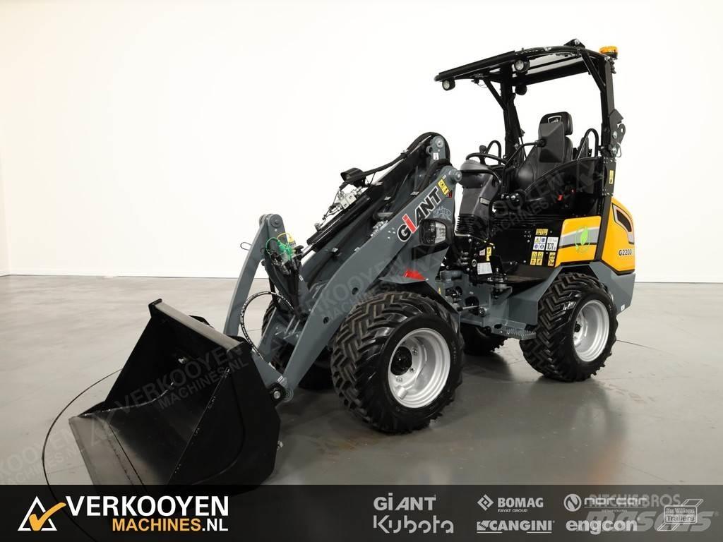 GiANT G2200E Kolesni nakladalci