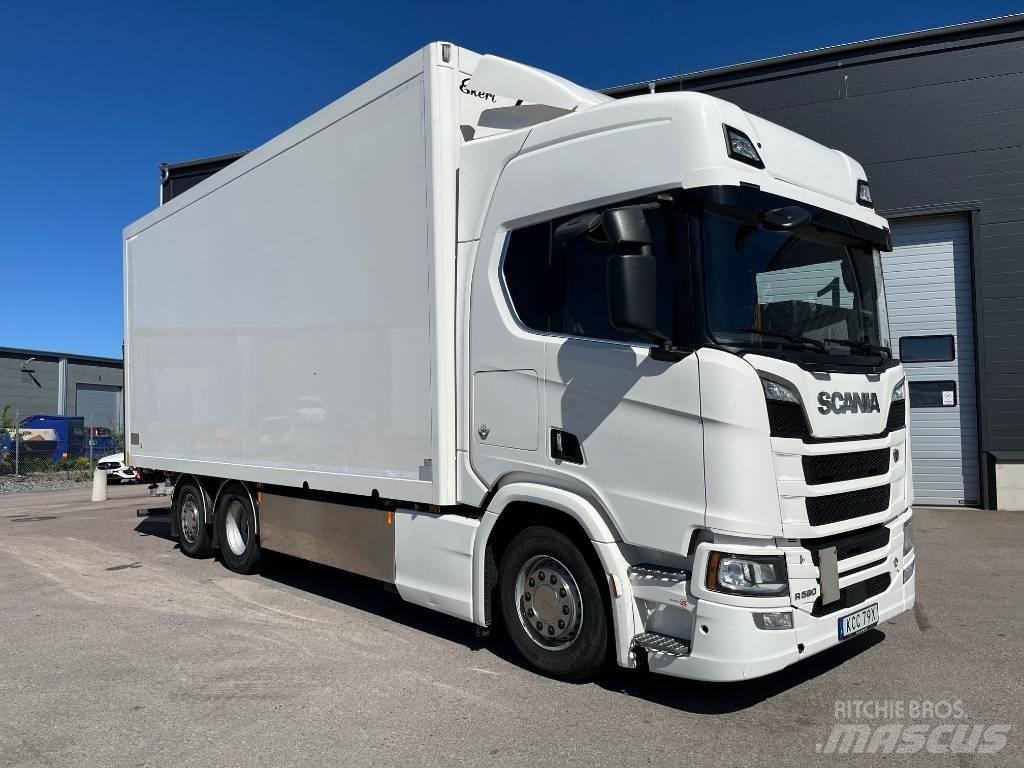 Scania R590 Tovornjaki zabojniki