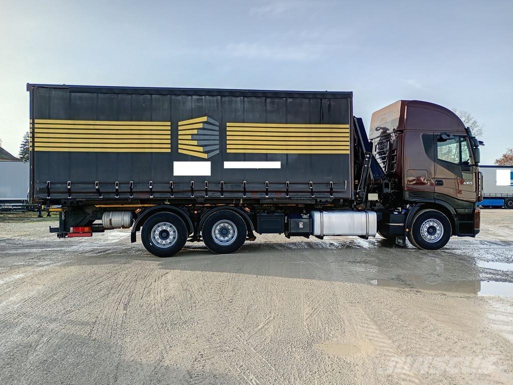 Iveco AS260S42Y/FS Tovornjaki s ponjavo