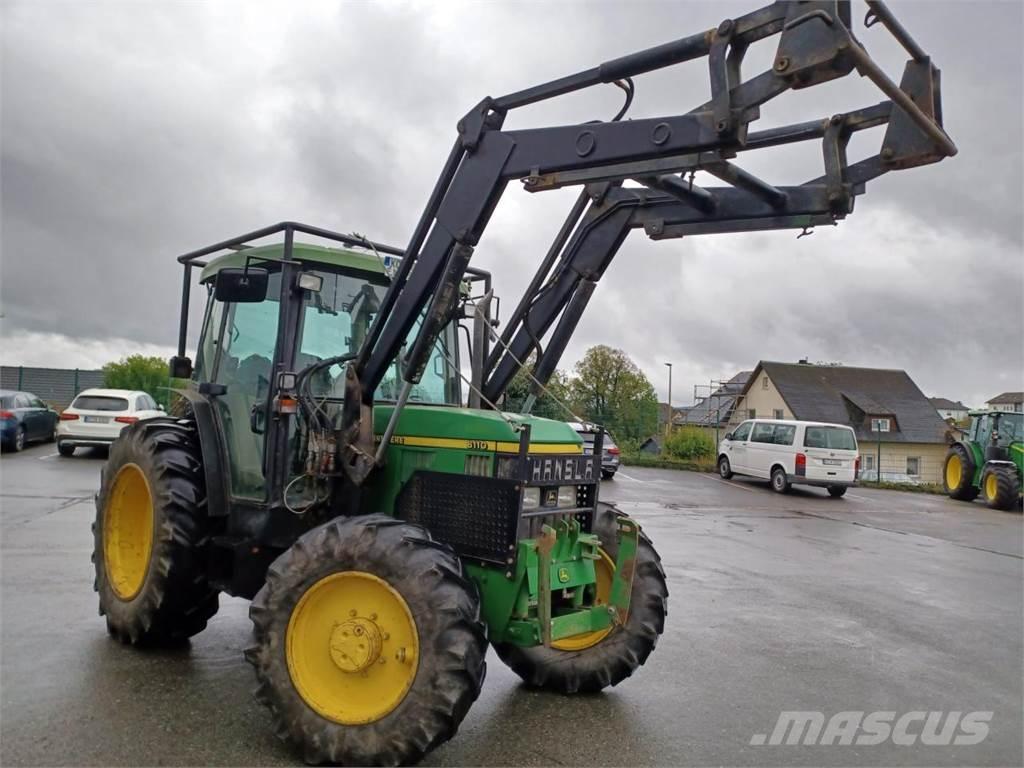 John Deere 6110SE Traktorji