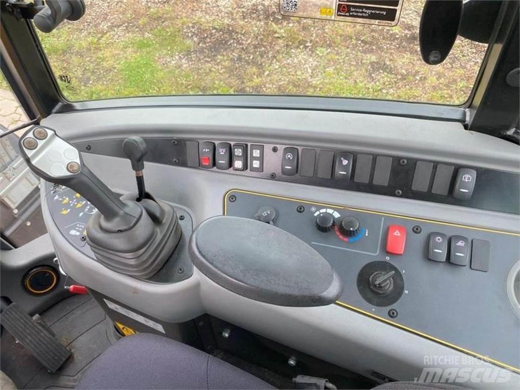 JCB 406 AGRI Kolesni nakladalci