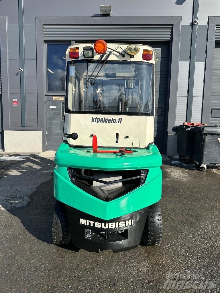 Mitsubishi FD25N Dizelski viličarji