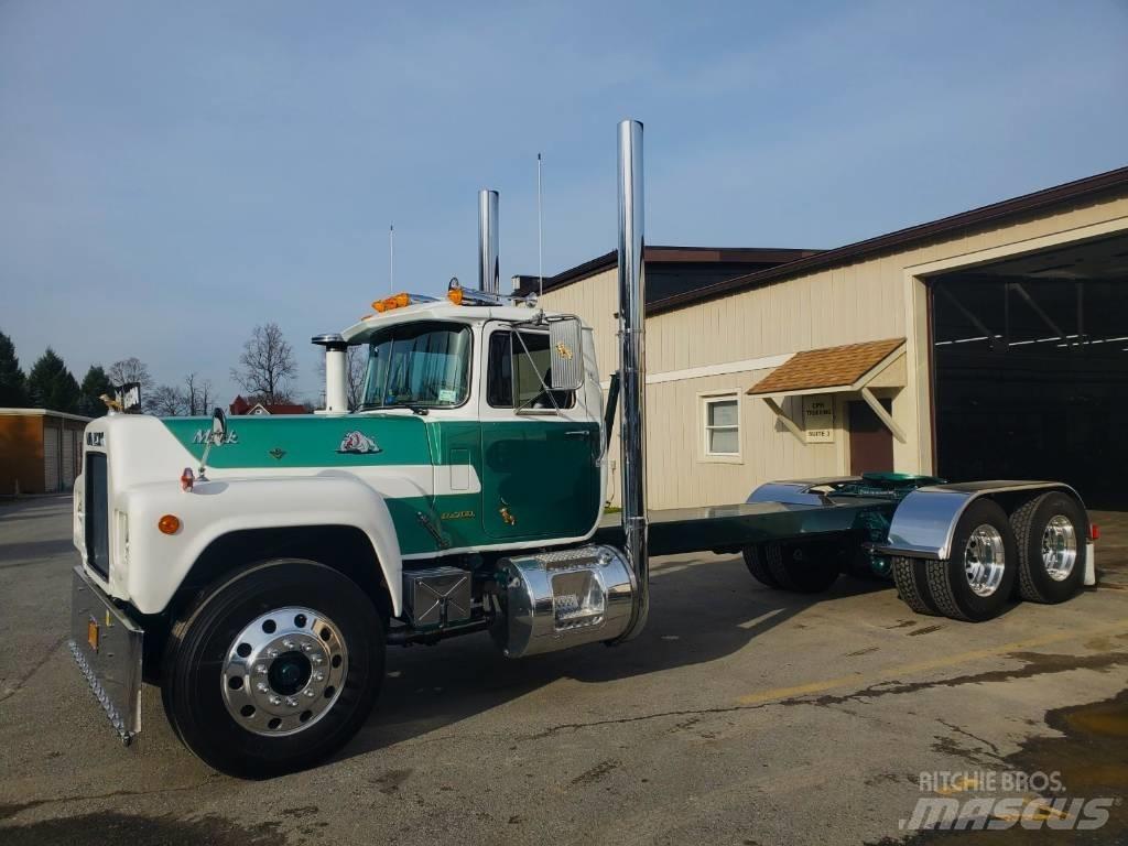 Mack R700 Tovornjaki-šasije