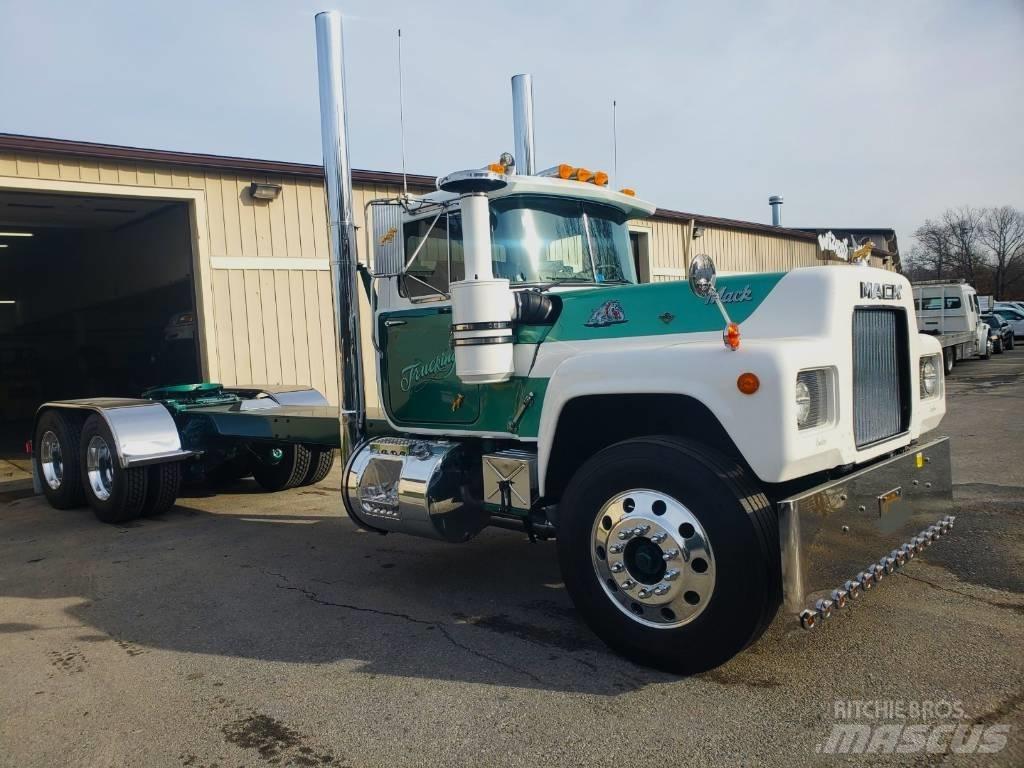 Mack R700 Tovornjaki-šasije