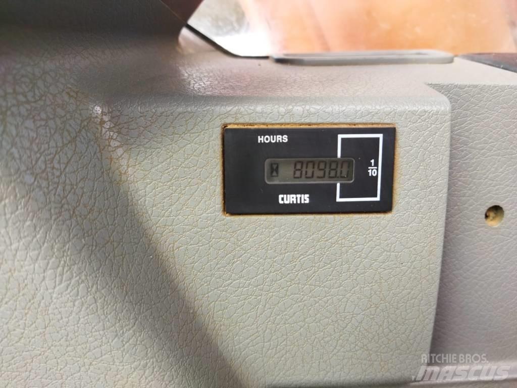 Doosan DX 140 W Bagri na kolesih