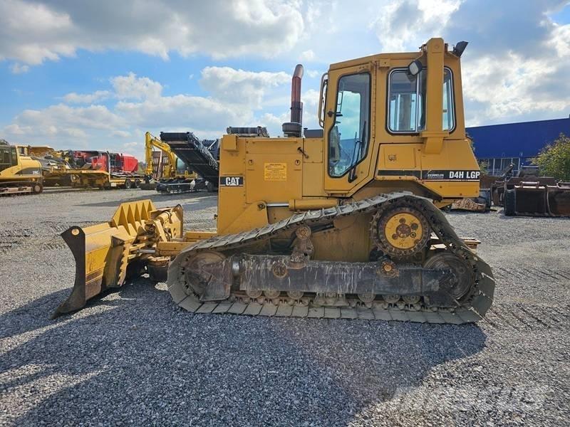 CAT D 4 H LGP Buldožerji goseničarji