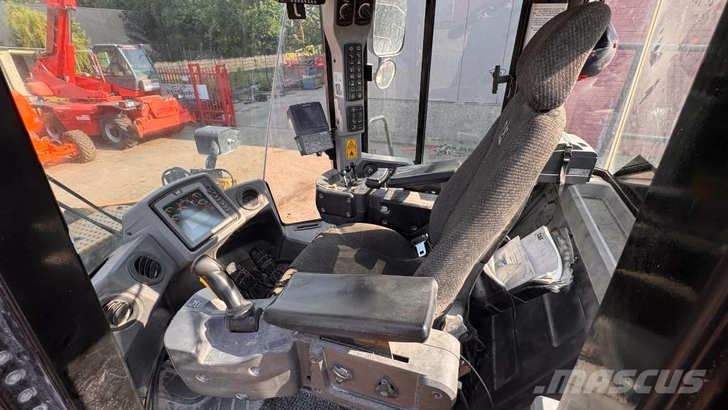 CAT 972 K Kolesni nakladalci