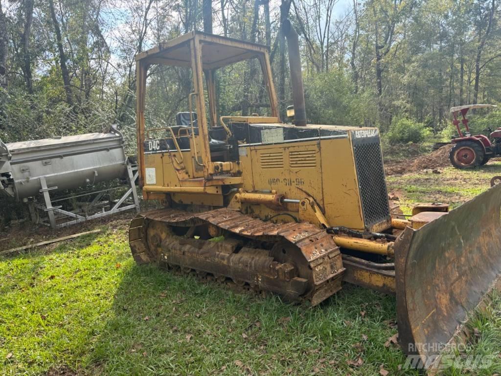 CAT D 4 C Buldožerji goseničarji