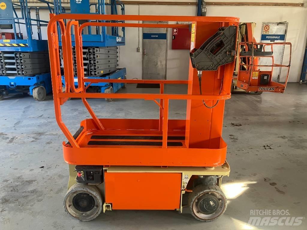 JLG 1230 ES Vertikalna dvigala