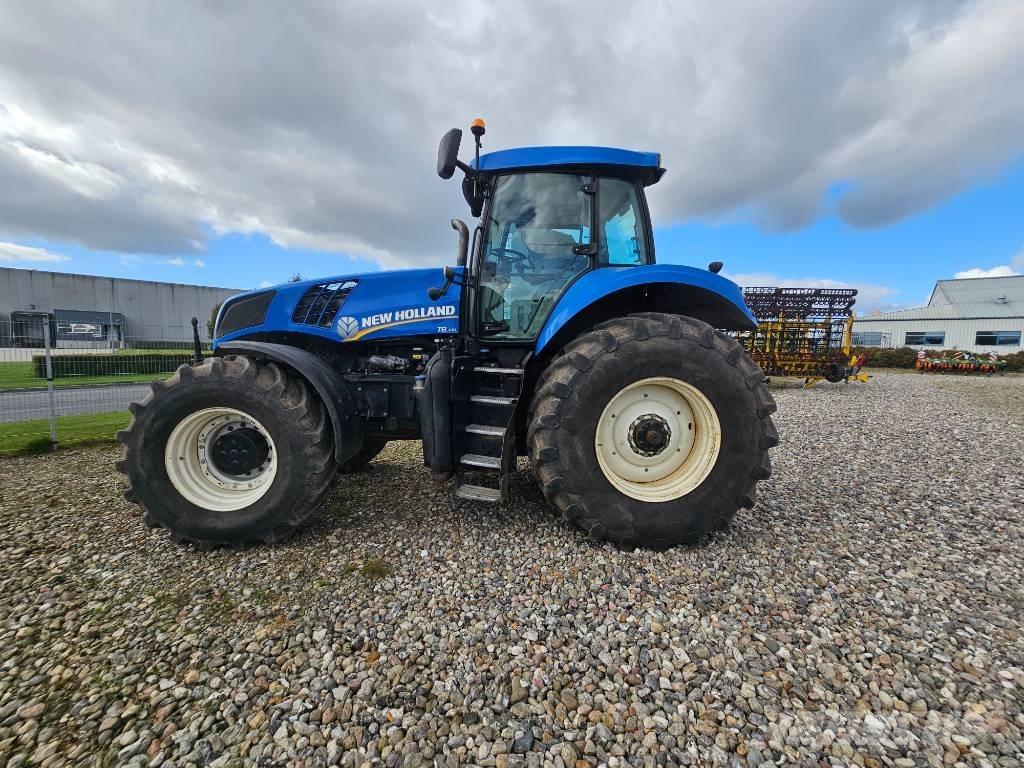 New Holland T 8.300 Traktorji
