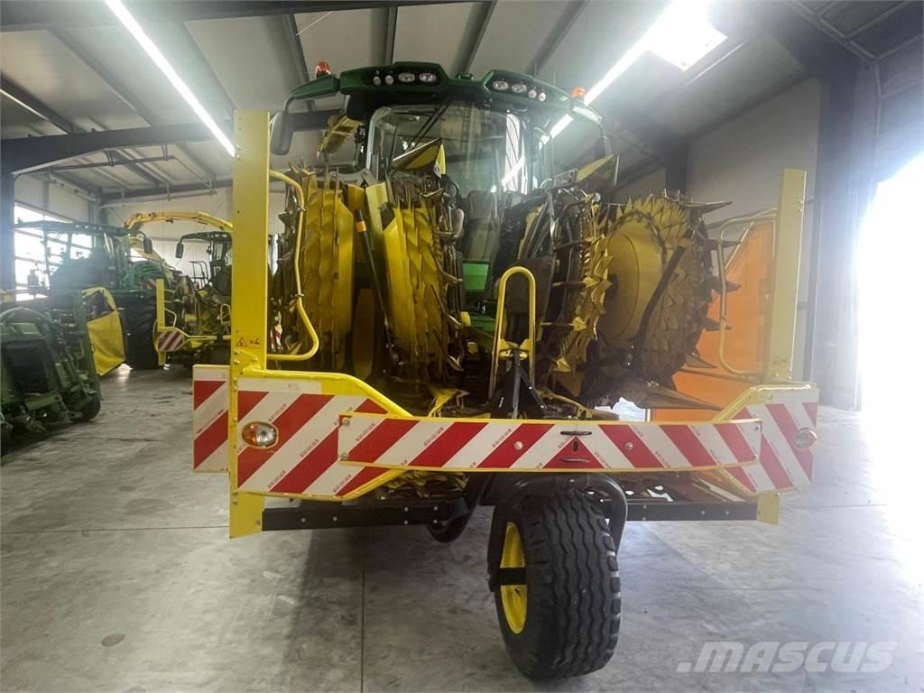 John Deere 9500 i Stroji za krmo na lastni pogon
