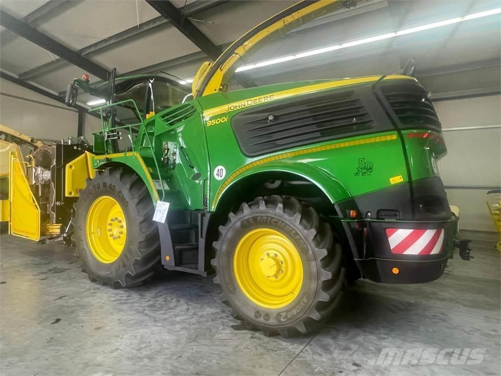 John Deere 9500 i Stroji za krmo na lastni pogon