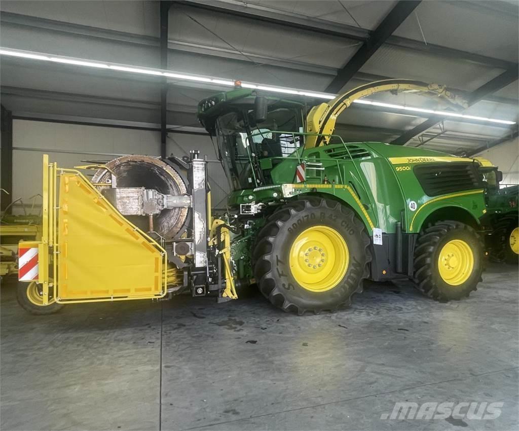John Deere 9500 i Stroji za krmo na lastni pogon