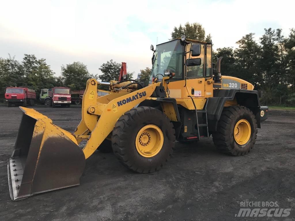 Komatsu WA320-5H Kolesni nakladalci
