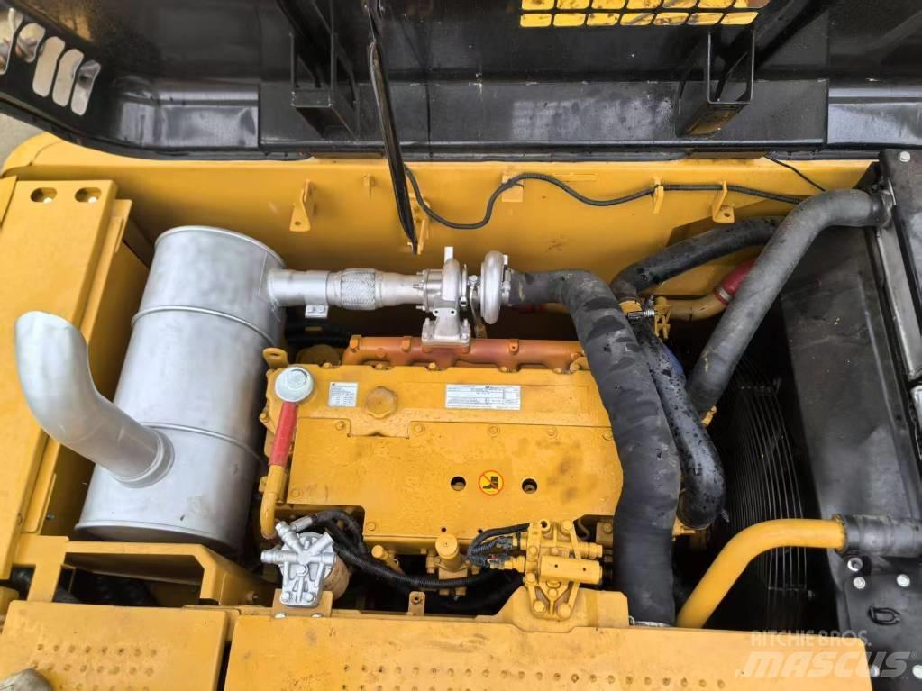 CAT 320D2 Midi bagri 7t – 12t